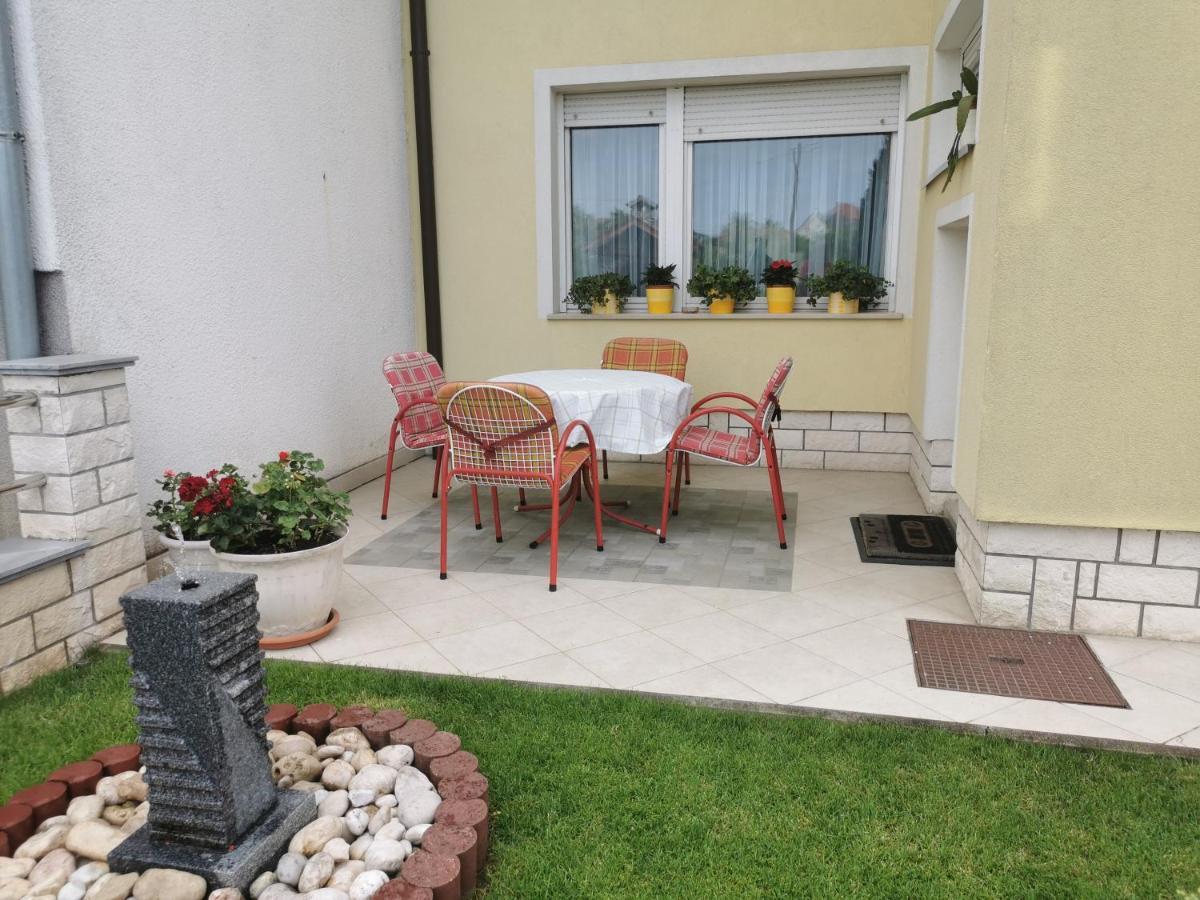 Apartmani Nova Karlovac Εξωτερικό φωτογραφία