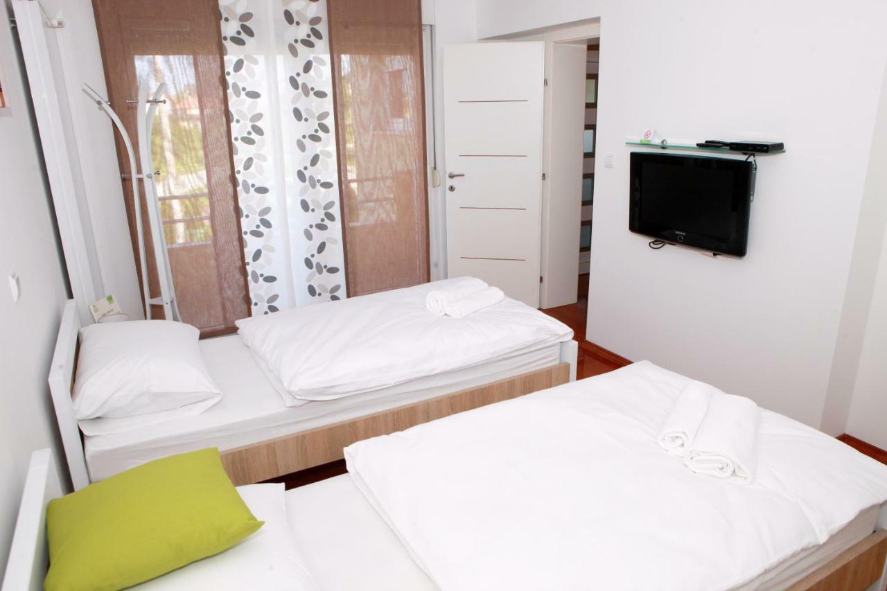 Apartmani Nova Karlovac Εξωτερικό φωτογραφία