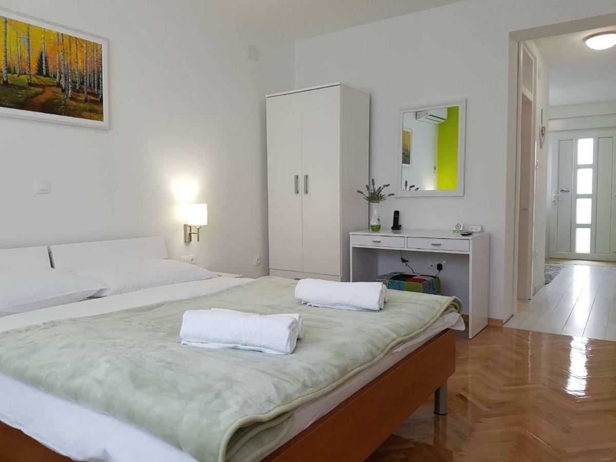 Apartmani Nova Karlovac Εξωτερικό φωτογραφία